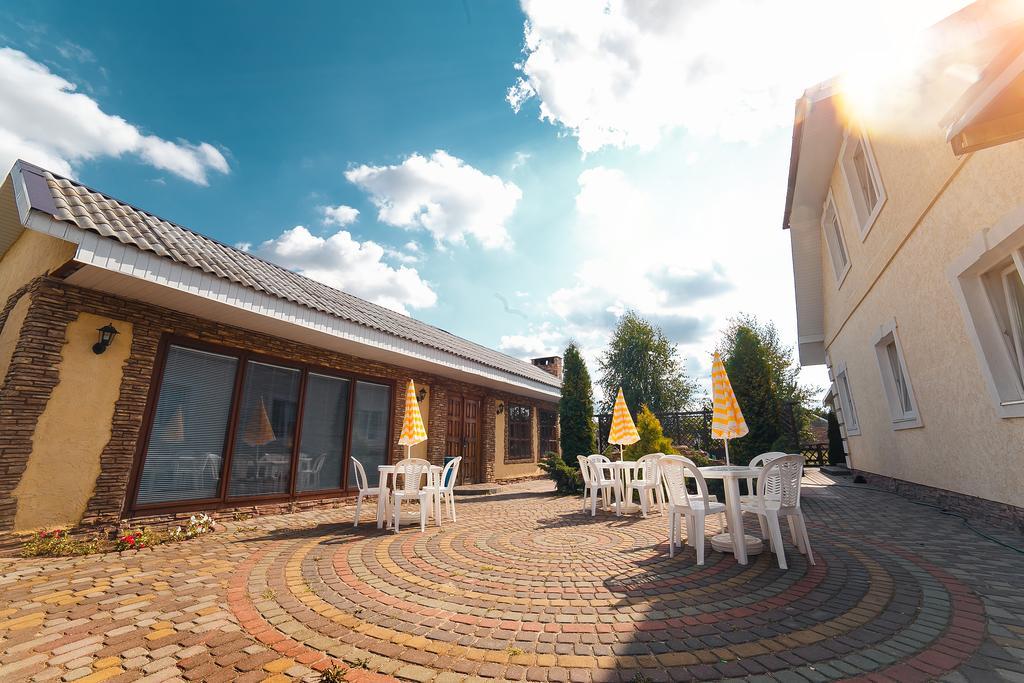 Usadba Slavnaya Hotel Mukhavets Esterno foto